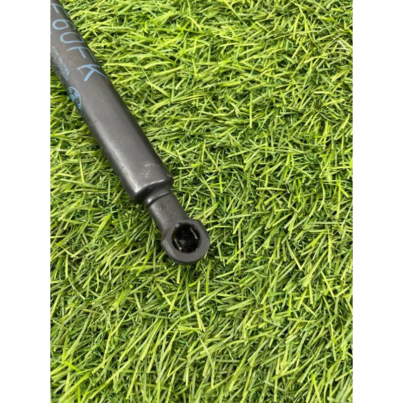 Амортизатор капота (кузов и элементы) BMW 5-series E60 2004 M54B22 51237008745