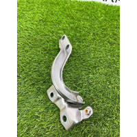 Петля капота