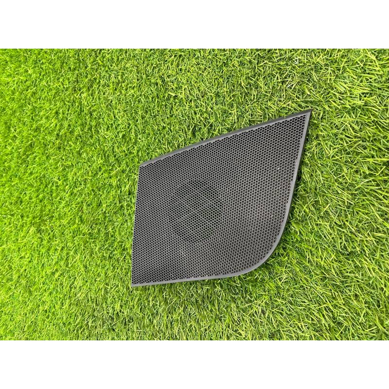 Крышка динамика в торпедо (салон) Subaru Outback B15 66117al00a