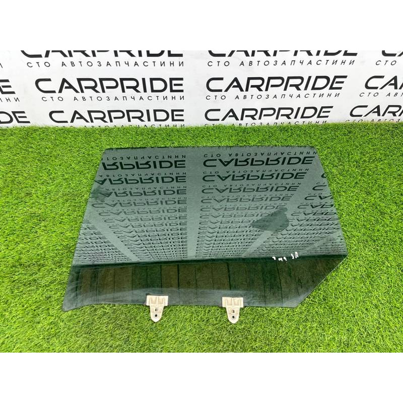 Стекло (кузов и элементы) Renault Megane 3 2011 1,5 dCi (K9K837) 823010028R