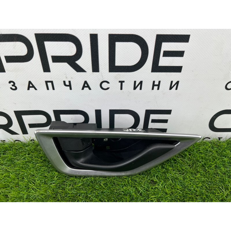 Ручка дверей внутрішня (салон) Subaru Forester SK 2019 2.5 61051SJ010TP
