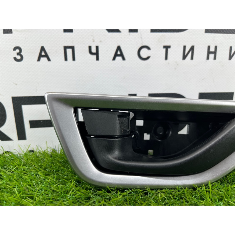 Ручка дверей внутрішня (салон) Subaru Forester SK 2019 2.5 61051SJ010TP