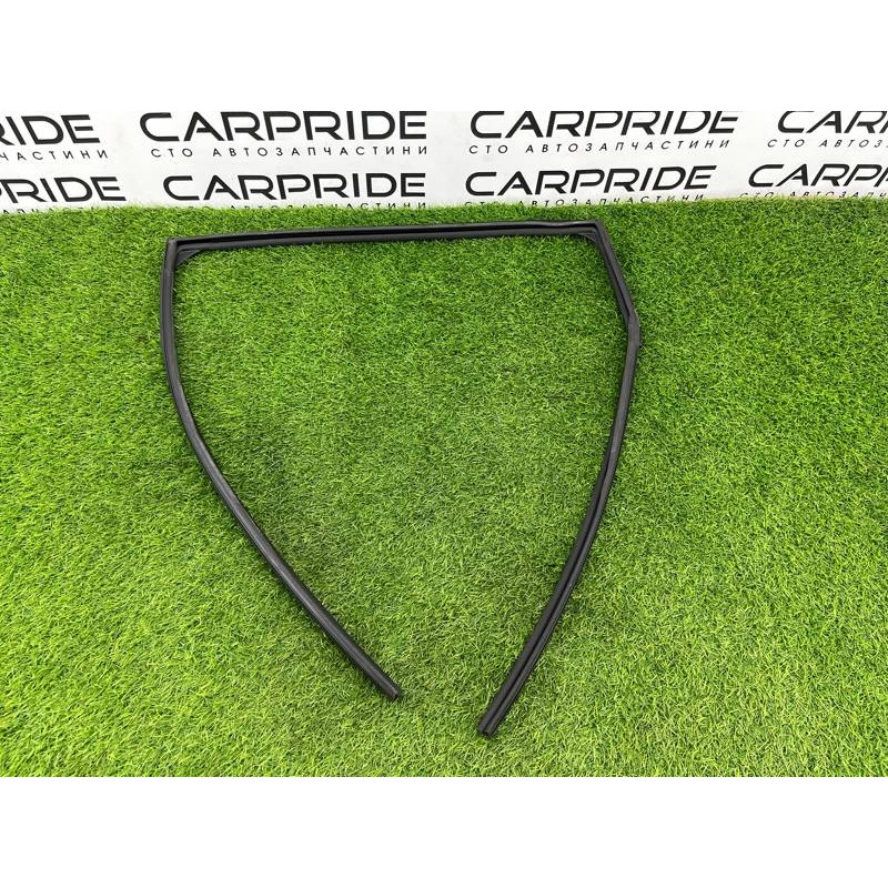 Уплотнитель стекла двери (кузов и элементы) Subaru Forester SK 2019 2.5 63527SJ030