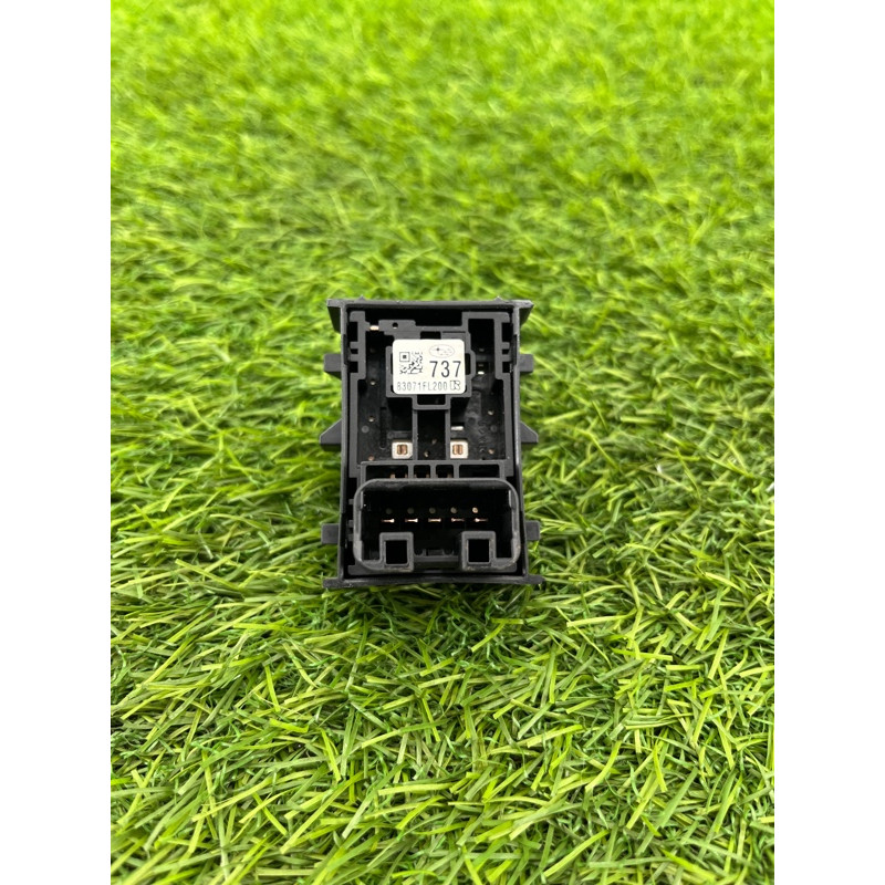 Кнопка стеклоподъемника (электрика / кнопки) Subaru Forester SK 2019 2.5 83071FL320