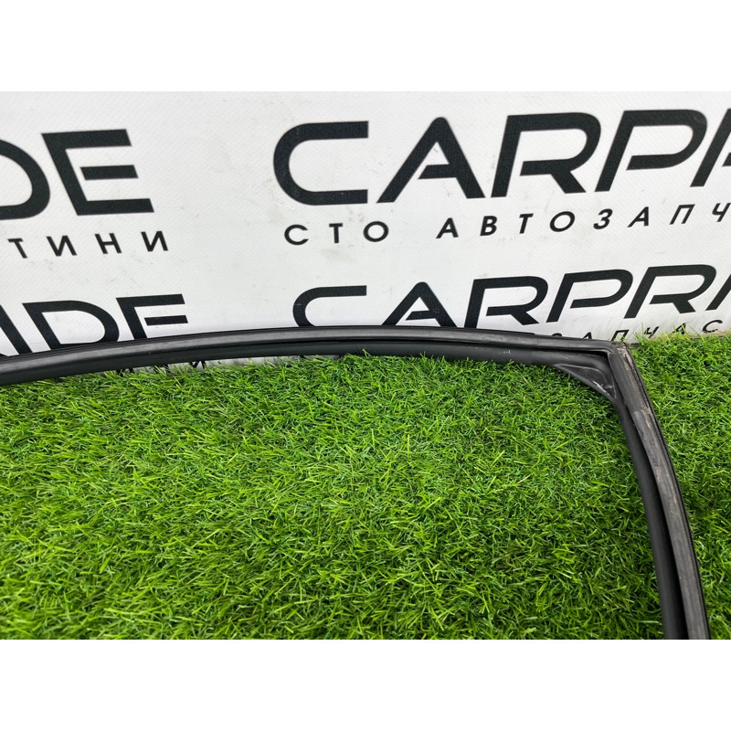 Уплотнитель стекла двери (кузов и элементы) Subaru Forester SK 2019 2.5 63527SJ020