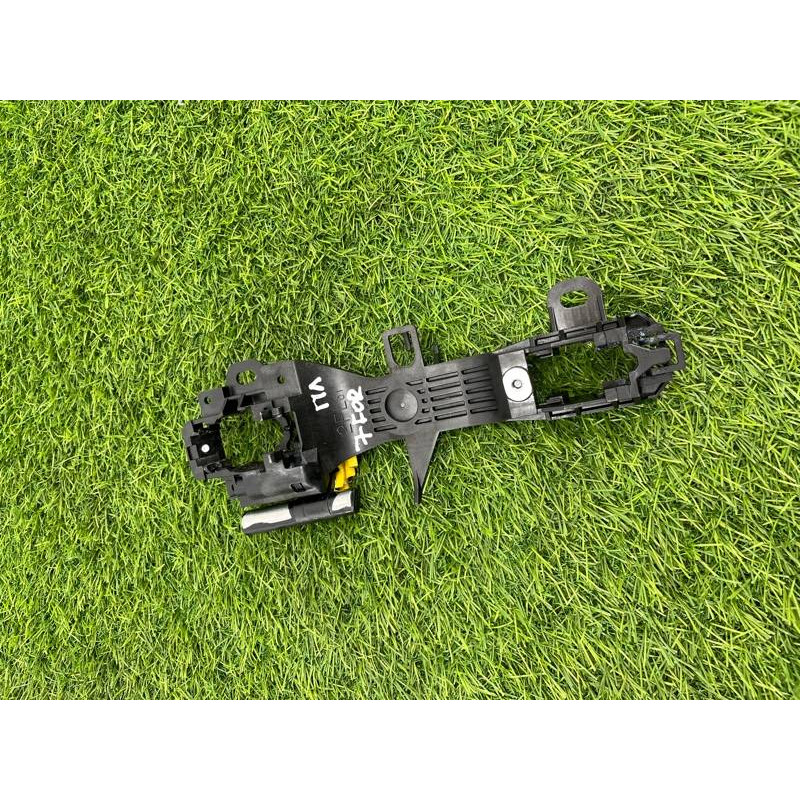 Кронштейн ручки двери (кузов и элементы) Subaru Forester SK 2019 2.5 61142CA010