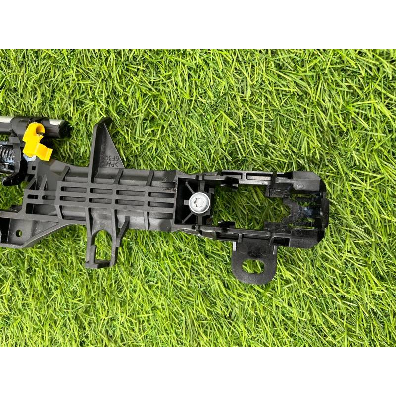 Кронштейн ручки двери (кузов и элементы) Subaru Forester SK 2019 2.5 61142CA010