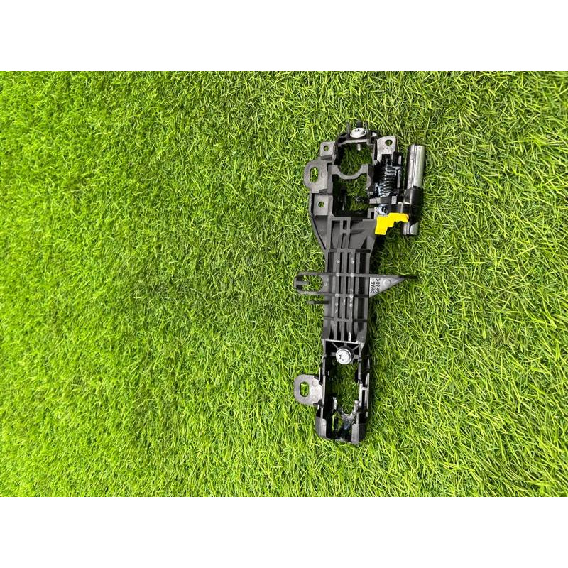 Кронштейн ручки двери (кузов и элементы) Subaru Forester SK 2019 2.5 61142CA010