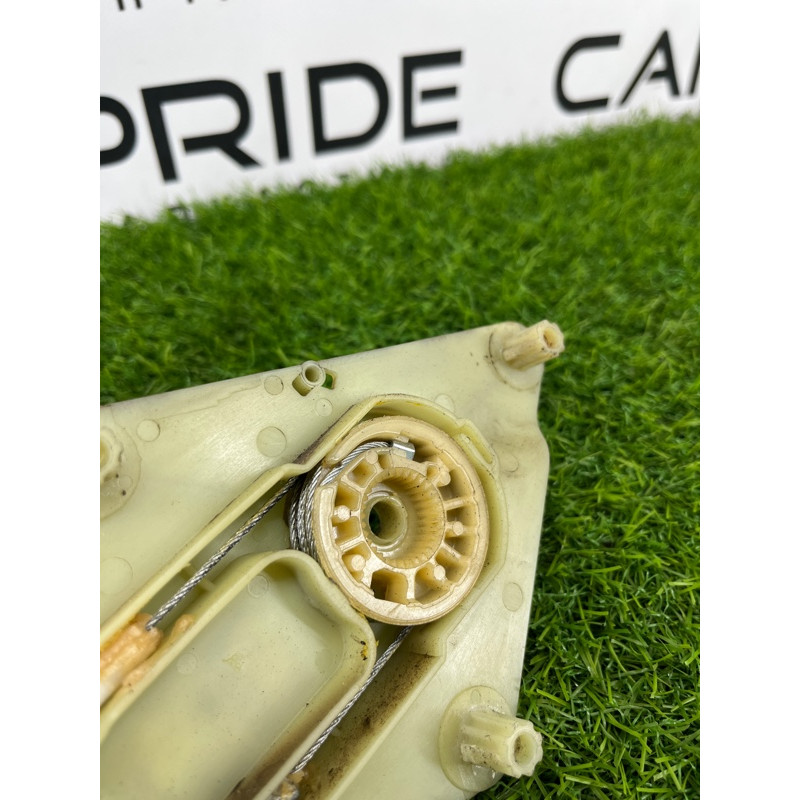 Механизм стеклоподъемника (кузов и элементы) Renault Megane 3 2011 1,5 dCi (K9K837)