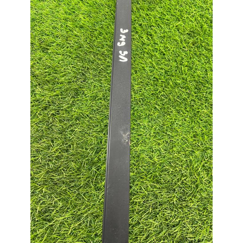 Направляющая стекла двери (кузов и элементы) Renault Megane 3 2011 1,5 dCi (K9K837) 822310011R