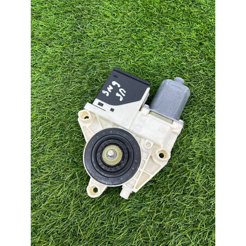 Мотор стеклоподъемника (электрика) Renault Megane 3 2011 1,5 dCi (K9K837) 827310185R