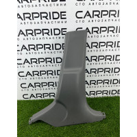 Обшивка центральної стійки