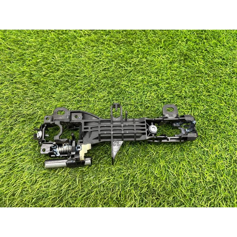 Кронштейн ручки двери (кузов и элементы) Subaru Forester SK 2019 2.5 61142CA000