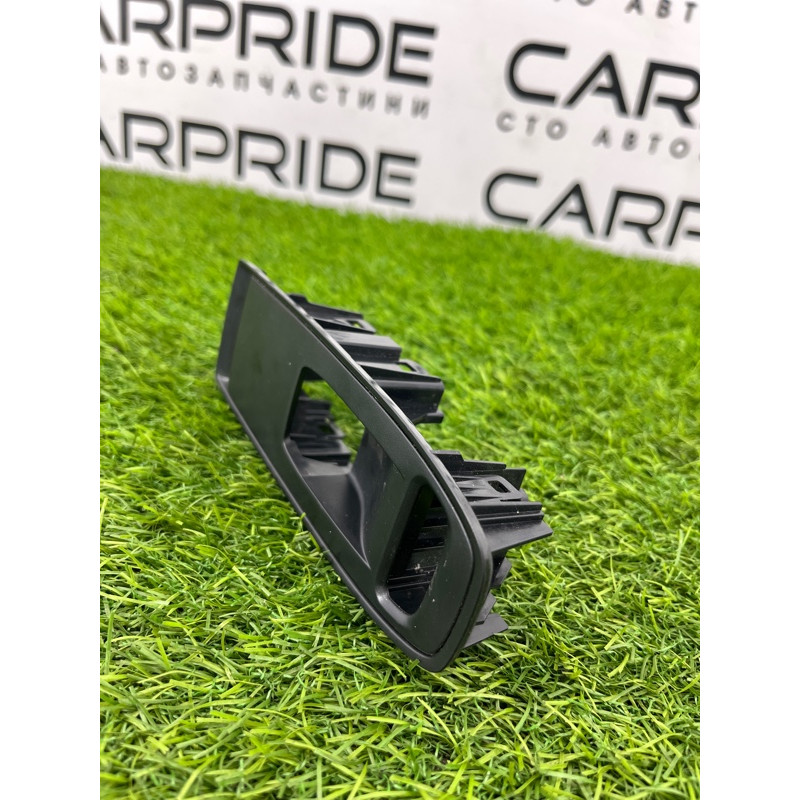 Накладка кнопок стеклоподъемника (салон) Subaru Forester SK 2019 2.5 83472FL010