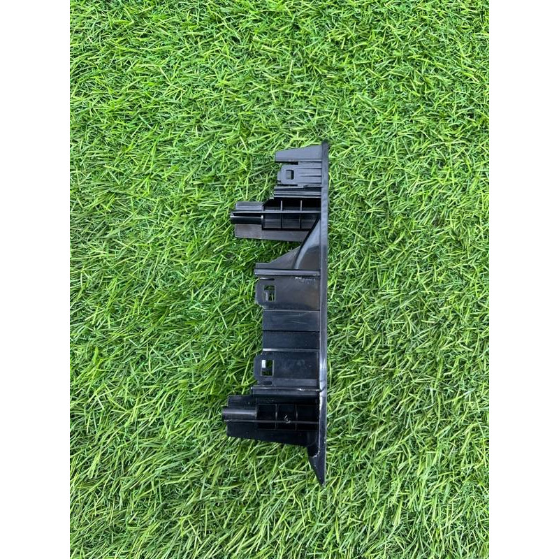 Накладка кнопок стеклоподъемника (салон) Subaru Forester SK 2019 2.5 83472FL010