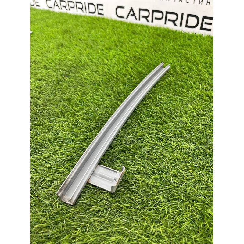 Направляющая стекла двери (кузов и элементы) Subaru Forester SK 2019 2.5 61240SJ0009P