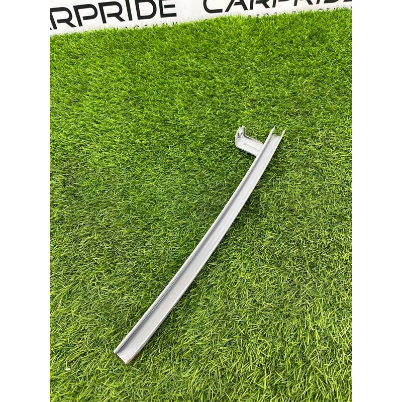 Направляющая стекла двери (кузов и элементы) Subaru Forester SK 2019 2.5 61240SJ0009P