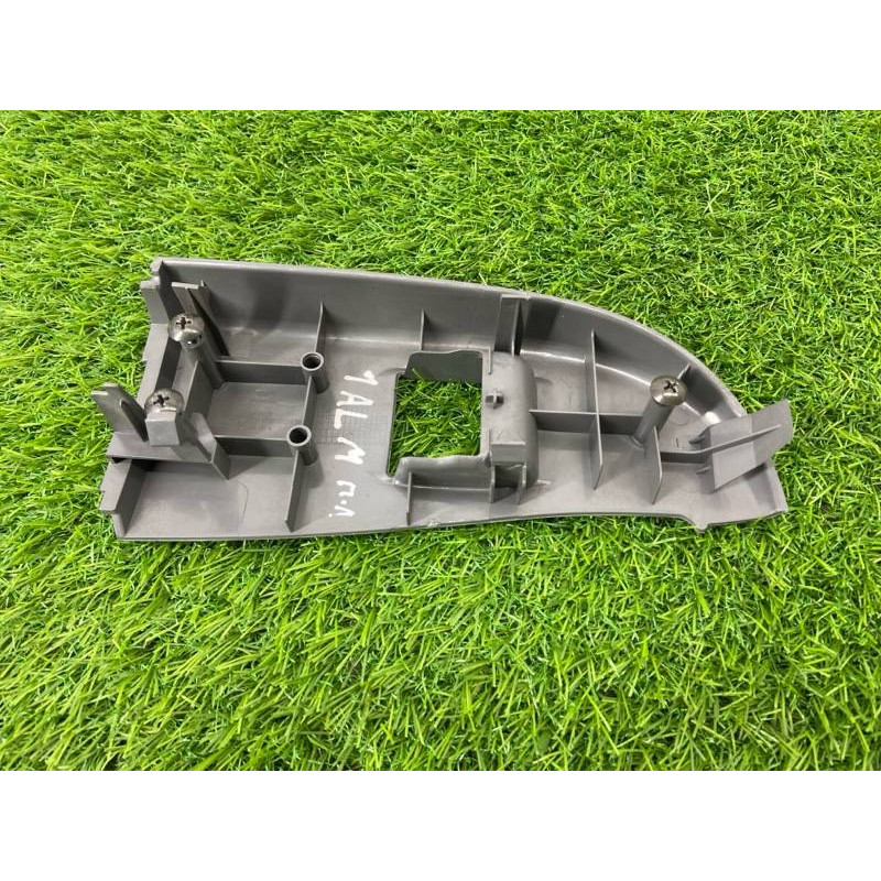 Декоративная накладка карты двери (салон) Nissan Almera B10 2008 1,6 QG16 8096195F0G