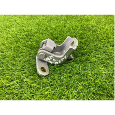 Петля двери