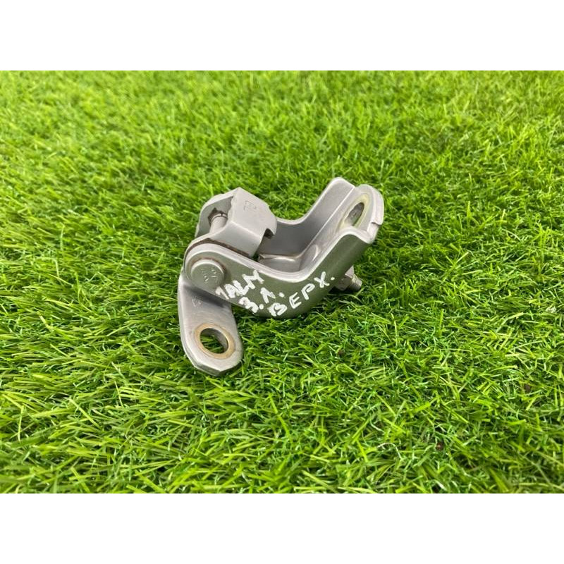 Петля двери (кузов и элементы) Nissan Almera B10 2008 1,6 QG16 8240095F0J