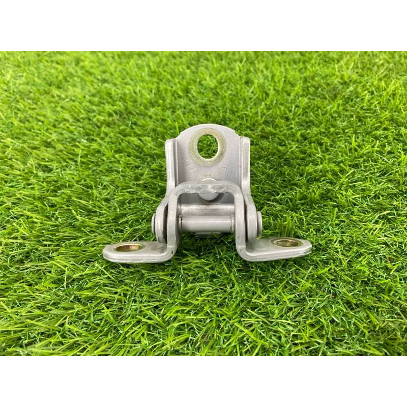 Петля двери (кузов и элементы) Nissan Almera B10 2008 1,6 QG16 8240095F0J