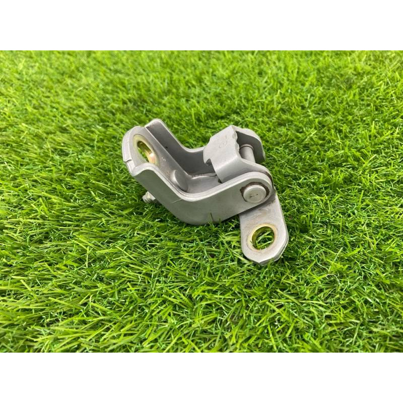 Петля двери (кузов и элементы) Nissan Almera B10 2008 1,6 QG16 8240095F0J