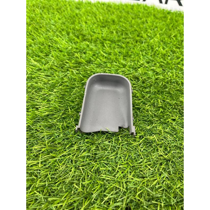 Заглушка ручки внутренней (салон) Nissan Almera B10 2008 1,6 QG16 8051395F0F