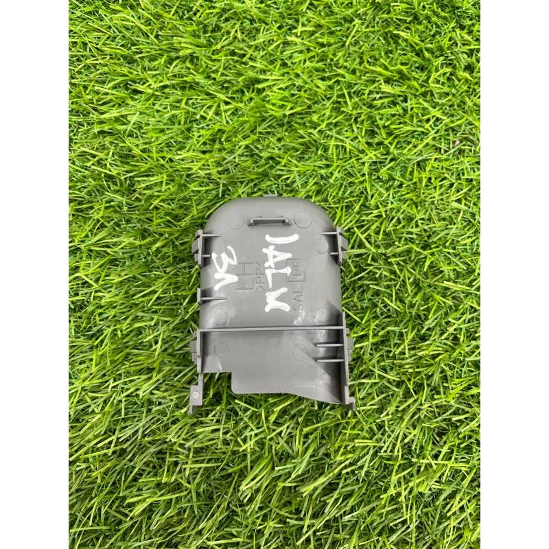 Заглушка ручки внутренней (салон) Nissan Almera B10 2008 1,6 QG16 8051395F0F