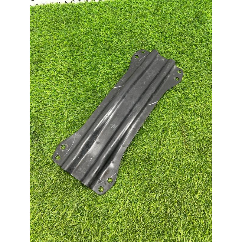 Кронштейн глушителя (выпускная система) Ford Ecosport B515 2018 1.0L 8V2Z58108K38A