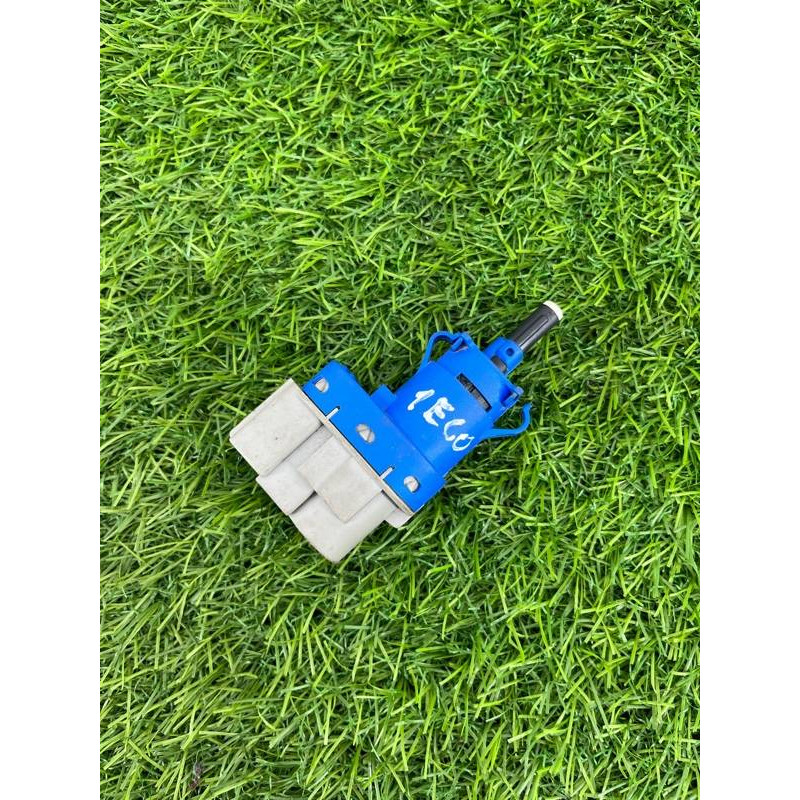 Концевик педали тормоза (электрика / датчики) Ford Ecosport B515 2018 1.0L 8t4t9g854aa