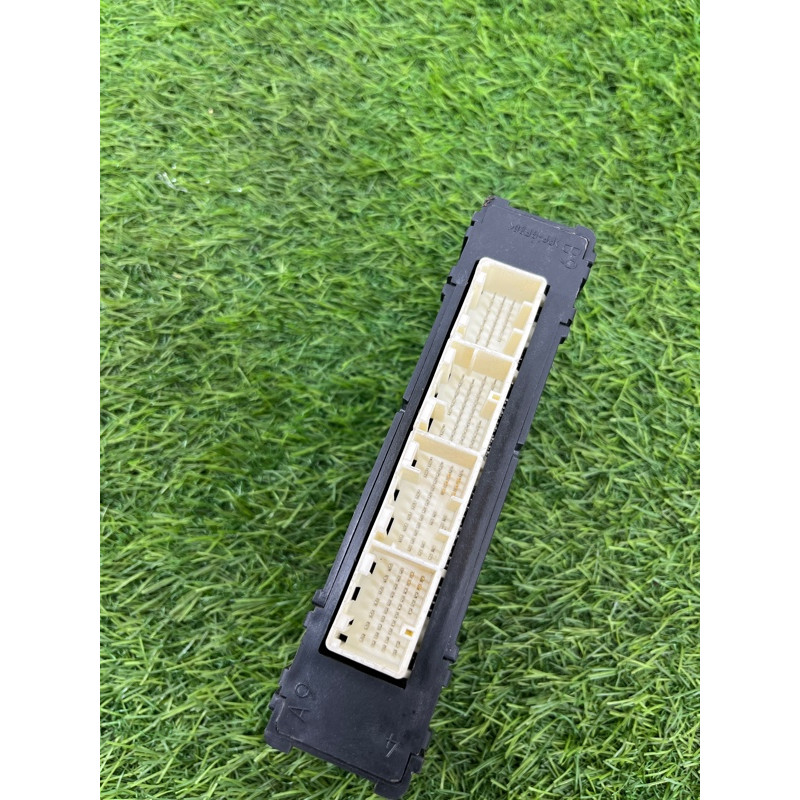 Блок управления двигателем (электрика / блок управления) Subaru Forester SJ 22765ag752