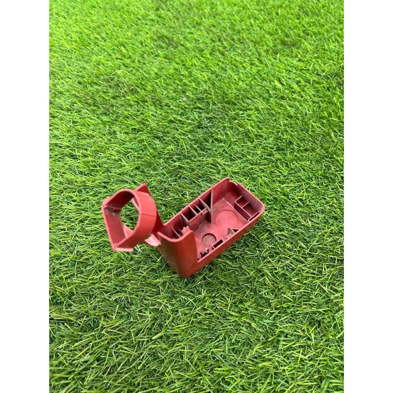 Крышка плюсовой клеммы (электрика / кнопки) Subaru Forester SJ 81611AG002