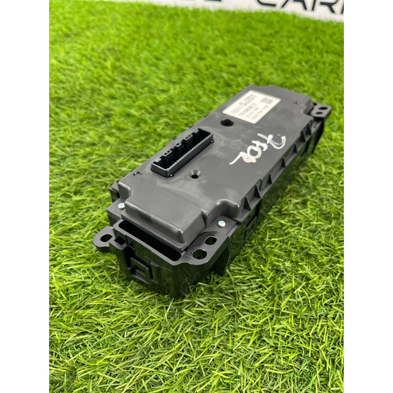 Блок управления климат-контролем (электрика / блок управления) Subaru Forester SK 2019 2.5 72311sj201