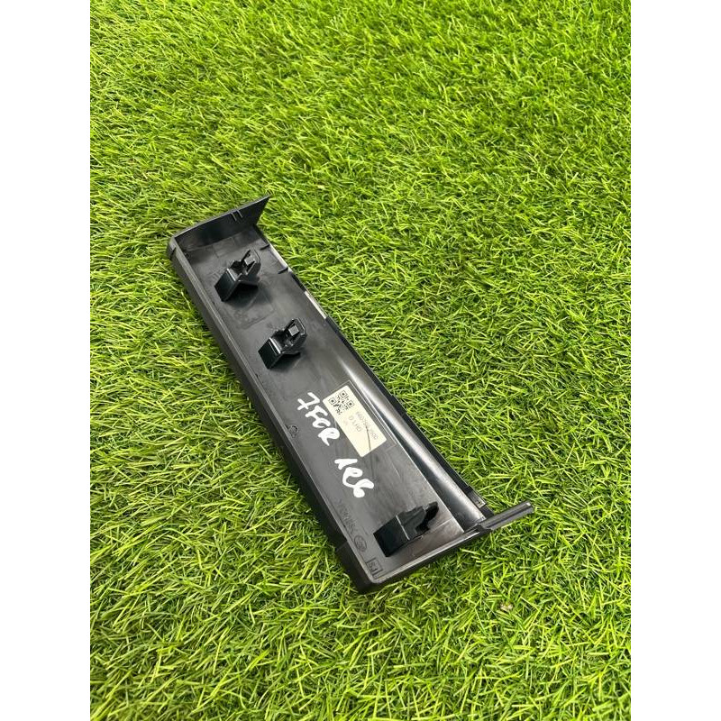 Декоративная накладка торпедо (салон) Subaru Forester SK 2019 2.5 66078sj500