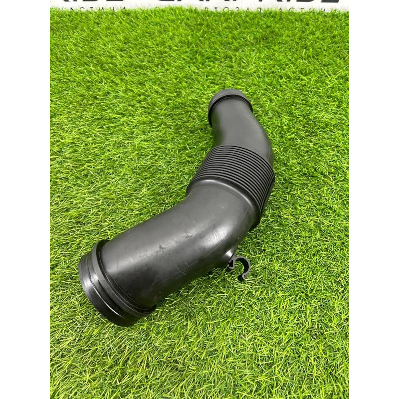 Патрубок воздушного фильтра (впускная система) Volkswagen Touareg NF 2013 3.0 TDI CRCA 7P0129627E