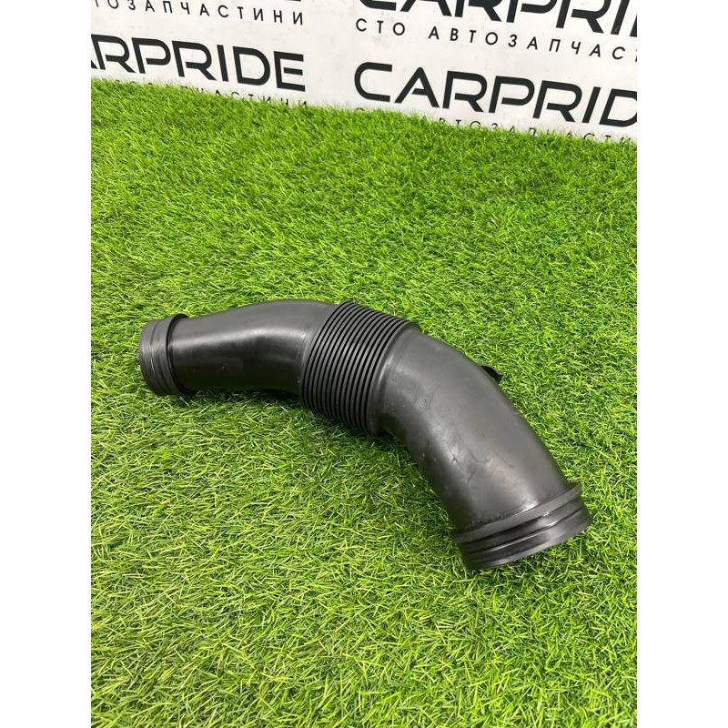 Патрубок воздушного фильтра (впускная система) Volkswagen Touareg NF 2013 3.0 TDI CRCA 7P0129627E