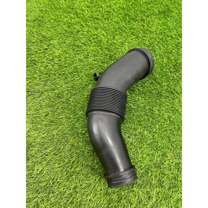 Патрубок воздушного фильтра (впускная система) Volkswagen Touareg NF 2013 3.0 TDI CRCA 7P0129627E