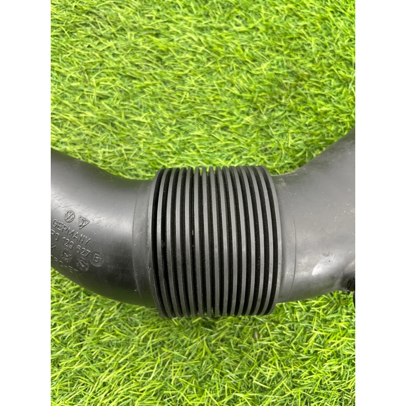 Патрубок воздушного фильтра (впускная система) Volkswagen Touareg NF 2013 3.0 TDI CRCA 7P0129627E