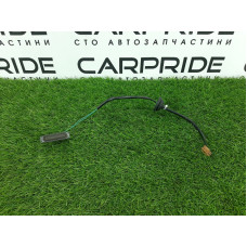 Кнопка открывания крышки багажника