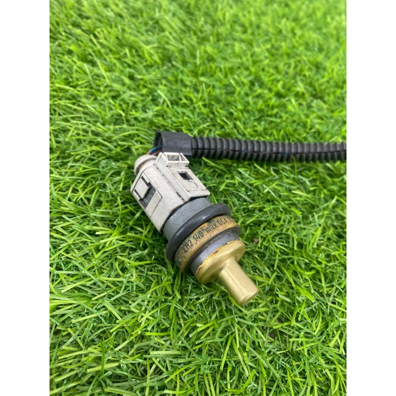 Датчик температуры (электрика / датчики) Volkswagen Touareg NF 2013 3.0 TDI CRCA 06A919501A