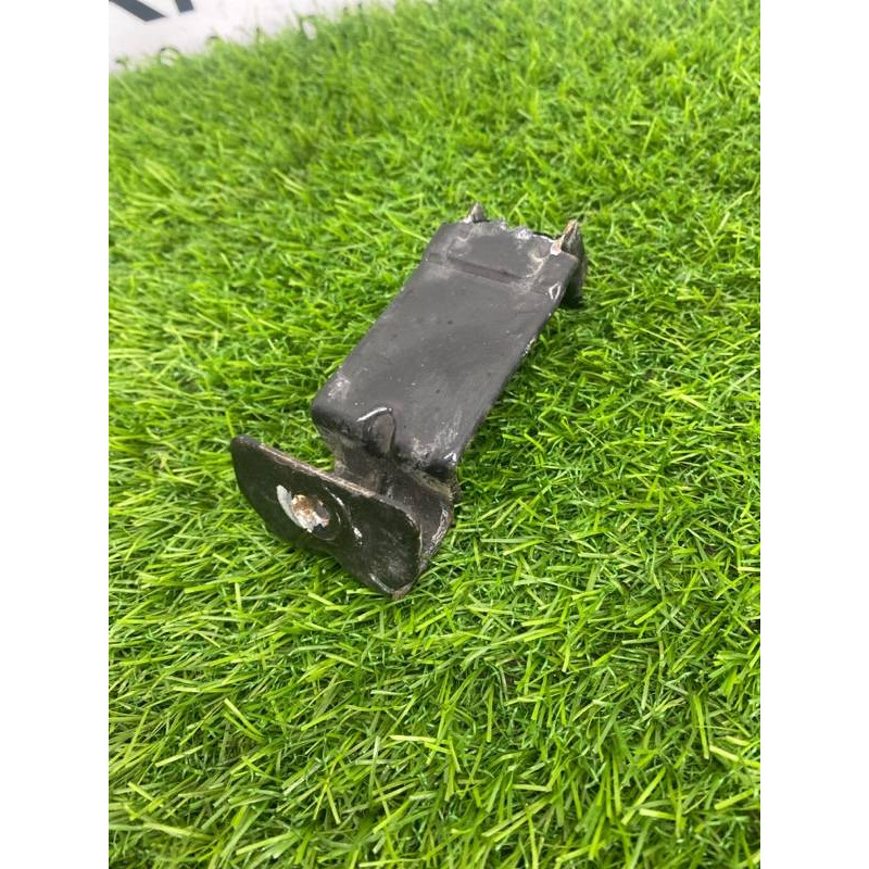 Крепление бампера (кузов и элементы) Volkswagen Touareg NF 2013 3.0 TDI CRCA 7p6807915a