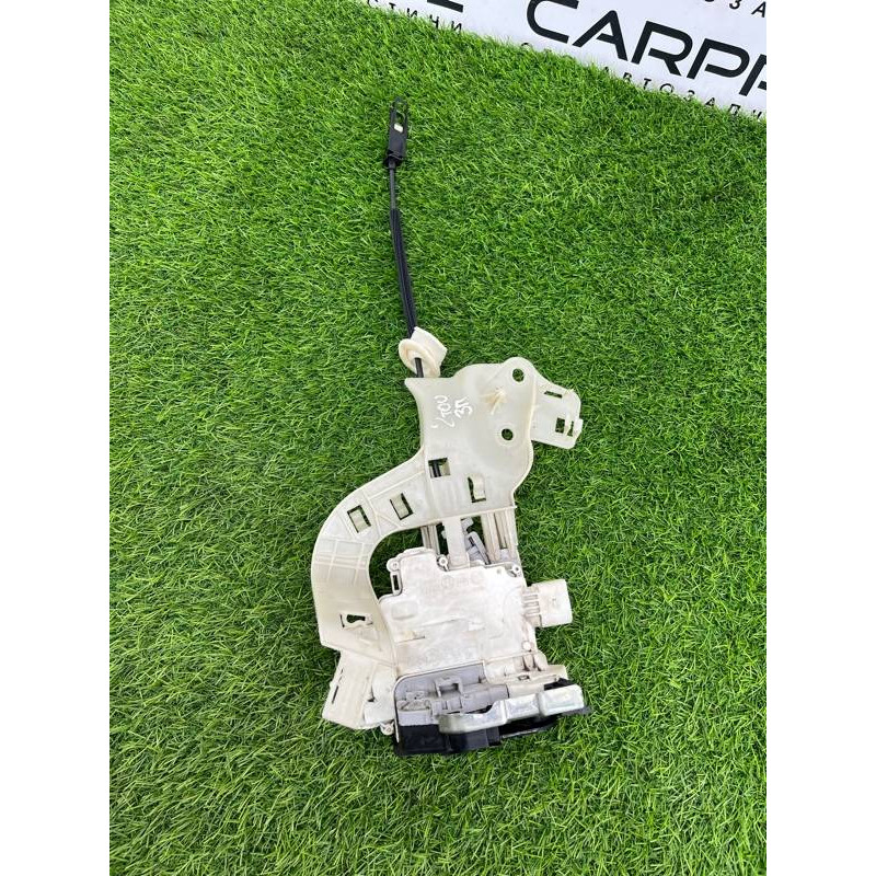 Замок двери (кузов и элементы) Volkswagen Touareg NF 2013 3.0 TDI CRCA 4G0839016