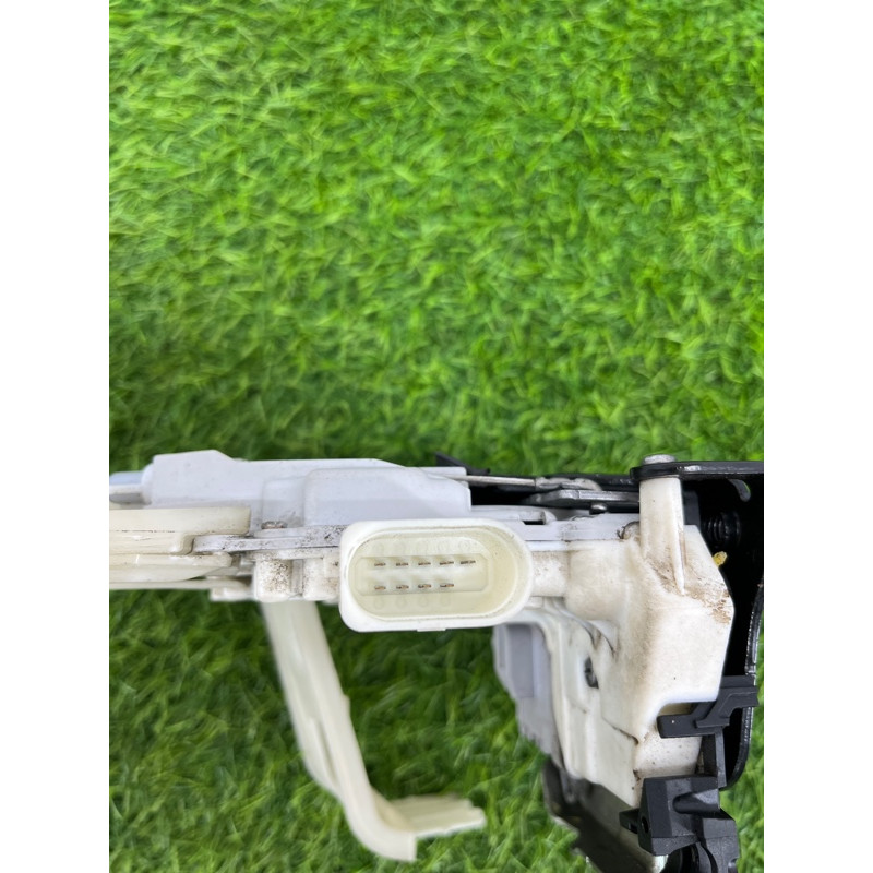 Замок двери (кузов и элементы) Volkswagen Touareg NF 2013 3.0 TDI CRCA 4G0839016