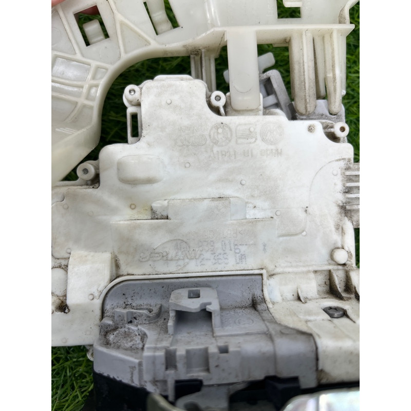 Замок двери (кузов и элементы) Volkswagen Touareg NF 2013 3.0 TDI CRCA 4G0839016