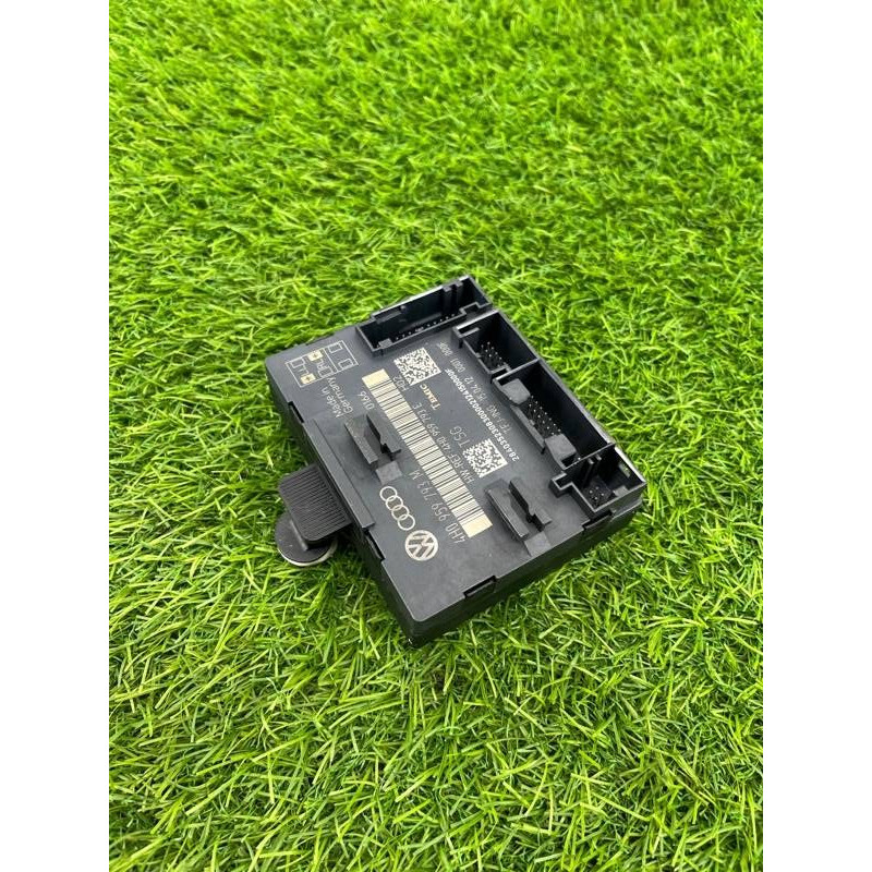 Блок управления дверьми (электрика / блоки управления) Volkswagen Touareg NF 2013 3.0 TDI CRCA 4H0959793M