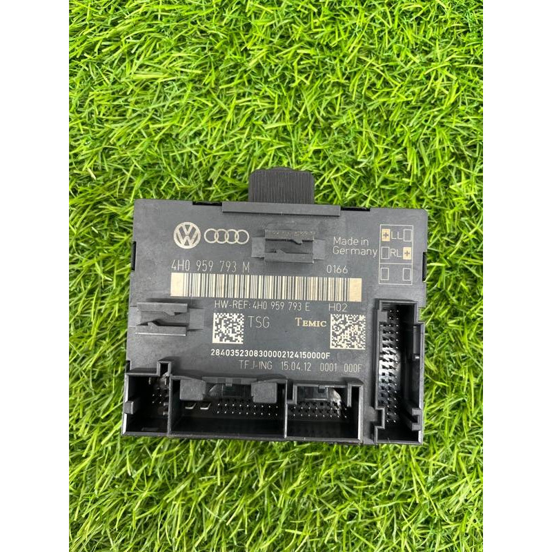 Блок управления дверьми (электрика / блоки управления) Volkswagen Touareg NF 2013 3.0 TDI CRCA 4H0959793M