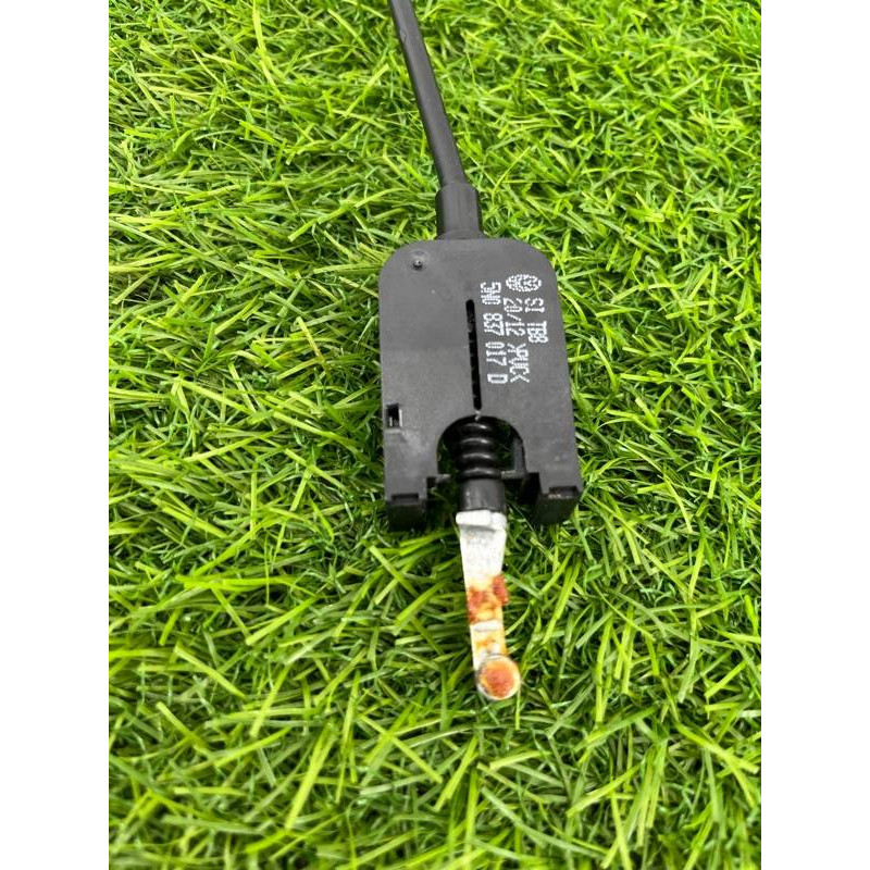 Трос замка двери (кузов и элементы) Volkswagen Touareg NF 2013 3.0 TDI CRCA 5N0837017D