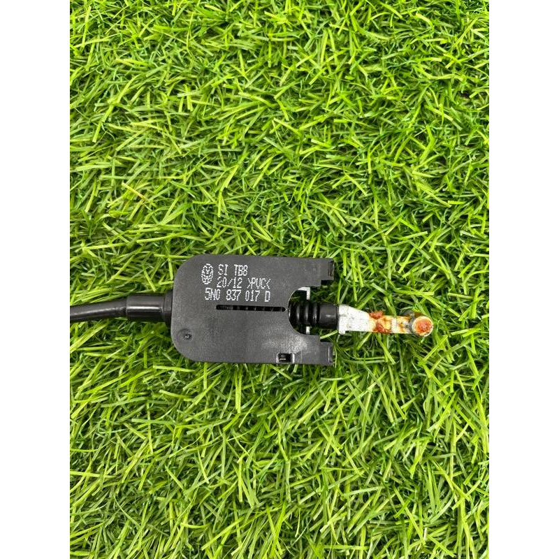 Трос замка двери (кузов и элементы) Volkswagen Touareg NF 2013 3.0 TDI CRCA 5N0837017D