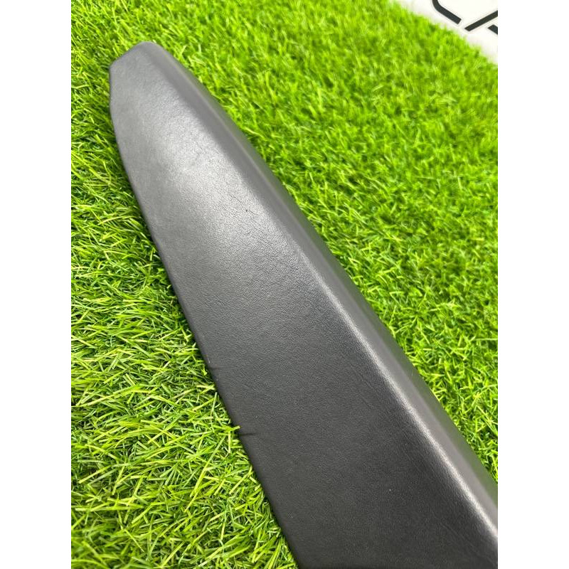 Обшивка ручки подлокотника (салон) Volkswagen Touareg NF 2013 3.0 TDI CRCA 7P2868170BE74