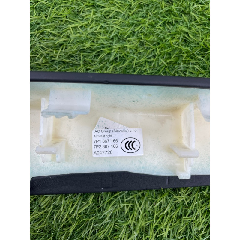 Обшивка ручки подлокотника (салон) Volkswagen Touareg NF 2013 3.0 TDI CRCA 7P2868170BE74